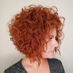 50 fotos de chanel de bico cacheado para arrasar no corte - Foto 76 Corte Bob, Ginger Hair Color, Boring Hair, Beautiful Curly Hair, Permed Hairstyles, Red Hair Color