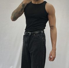 Look 80s, Look Grunge, Street Style Outfits Men, Tank Top Outfits, Mens Outfit Inspiration, Neutral Colours, Mens Fashion Streetwear, Cool Outfits For Men, Ribbed Tank Top