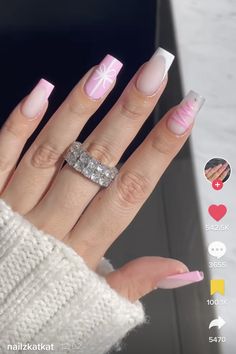 Pink Tip Nail Designs, Red Tip Nails Almond, Pink Nails With Glitter Tips, Gel Manicure French Tip, French Tip Nails Sparkle, French Red Tip Nails, French Manicure On Natural Nails, Dip Nails French, Almond Shaped French Nails