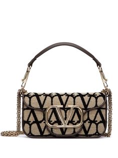 Valentino Gold Bag, Outfit Links, Valentino Logo, Valentino Garavani Bag, Life Styles, Hardware Logo, Iconic Bags, Valentino Bags, Small Shoulder Bag