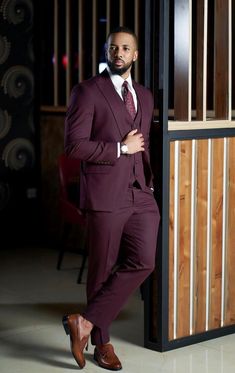 Burgundy 3 Pieces Single Breasted Suit,burgundy Mens Suit,burgundy Wedding Suit,burgundy Mens Suit,fitted Mens Suit,burgundy Groomsmen Suit - Etsy Black And Burgundy Groomsmen, Classic Burgundy Wedding Suit, Elegant Burgundy Wedding Suits, Festive Business Three-piece Suit, Elegant Burgundy Sets For Wedding, Elegant Burgundy Wedding Sets, Wine Color Suits For Men, Festive Three-piece Suit For Groom, Festive Three-piece Suit For Grooms