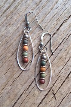 Orecchini a cerchio Boho E941 orecchini in argento di Lammergeier Anting Manik, Natural Stone Earrings, Natural Stone Jewelry, Homemade Jewelry, Colorful Jewelry