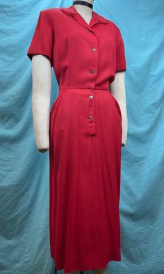 Vintage Solid Color Formal Dress, Classic Short Sleeve Lined Vintage Dress, Red Vintage Dress For Formal Occasions, 1950s Style Formal Dress With Button Closure, Classic Vintage Dress With Buttons For Formal Occasions, 1950s Vintage Dress With Buttons For Formal Occasions, 1950s Style Vintage Dress For Work, Semi-formal Vintage Dresses With Button Closure, Classic Red Dresses With Button Closure