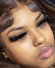 Natural Glam Makeup, Wispy Eyelashes, Cat Eye Lash