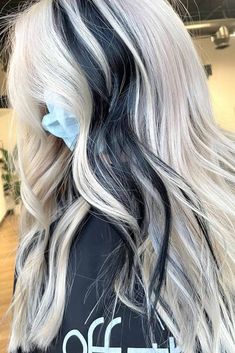 Black And Blonde Hair Ideas, Edgy Blonde Hair, Black And Blonde Hair, Black Hair With Blonde Highlights, Blonde Hair Ideas, Black Hair Balayage, White Blonde Hair, Dyed Blonde Hair