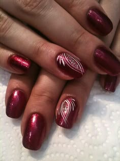 :) Nails Photos, Maroon Nails, Red Nail Art, Fancy Nails Designs, White Nail, Pretty Nail Art, Trim Nails, Nail Designs Glitter, Fancy Nails