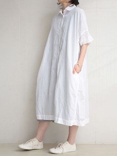 Sku CY-!88771 Material >90%Cotton Style Loose , Batwing Sleeves Feature Buttoned , Solid Color Neckline Lapel Occasion Urban , Simple Seasons Summer Type Midi Dresses Color WHITE Size S,M,L,XL Please consult the size chart we provide for this item's measurements to help you decide which size to buy.Please note: There may be 1-3cm differ due to manual measurement.CMINCH Bust Shoulder Sleeve Length S 126 70 14 122 M 130 71 15 124 L 134 72 16 126 XL 138 73 17 128 Oversized White Knee-length Shirt Dress, Classic White A-line Shirt Dress, White Shift Shirt Dress, Knee-length, White Shift Knee-length Shirt Dress, White Long Sleeve Shift Shirt Dress, Casual White Shirt Dress With Buttons, White Knee-length Shift Shirt Dress, White Knee-length Shirt Dress With Loose Fit, Cotton Stand Collar Summer Dress