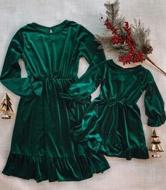 Hunter Green Jolly Matching Dresses - LITTLE MIA BELLA Velvet Christmas Dress, Mommy And Me Matching Outfits, Family Christmas Outfits, Matching Christmas Outfits, Mother Daughter Dresses Matching, Outfits Matching, Mother Daughter Dress, Matching Shoes, Green Velvet Dress