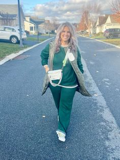 This is a 🛍️Shoppable🛍️ Pin!    Winter outfit, holiday outfit, comfy casual outfit, lounge set outfit, women's fashion, midsize queen midsize, curvy, outfit, idea, inspo, inspiration, outfit of the day, ootd, midsize ootd, curvy ootd, midsize outfit, curvy outfit, size 12, size 14, size 16, size18  #ootd #outfits #outfitoftheday #womenswear #amazon #midsizestyle Midsize Ootd, Ootd Midsize, Lounge Set Outfit, Fashion Midsize, Midsize Outfit, Outfit Curvy, Green Lounge, Outfit Holiday, Midsize Outfits