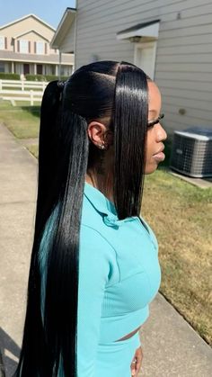 Peek A Boo Half Up Half Down, Red And Black Half Up Half Down, Baddie Fall Hairstyles, 2 Long Ponytails With Weave, Two Ponytails On Wig, Long Quick Weave Hairstyles With Color, Hairstyles For Natural Hair Straight, Versatile Hairstyles For Black Women, Poney Tale Hairstyles