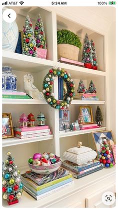 Decorating Built In Shelves For Christmas, Christmas Shelving Decor, Bookshelves Christmas Decor, Maximalist Bookshelf Styling, Christmas Decor Bookshelves, Christmas Basket Decoration Ideas, Christmas Vignettes Ideas, Bookcase Christmas Decor, Christmas Bookcase Decor