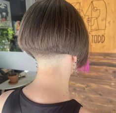 Shaved Bob Haircut, Shaved Bob Haircut Undercut, Bob Haircut Undercut, Concave Bob Hairstyles, Undercut Bob Haircut, Shaved Bob, Nape Tattoo, Haircut Undercut