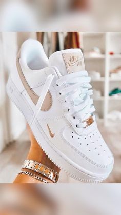 Pretty Sneakers, Nike Air Force One, Air Force 1 Shadow, Nike Fashion Shoes, Nike Air Shoes, Air Force One, Cute Nike Shoes, Cute Sneakers