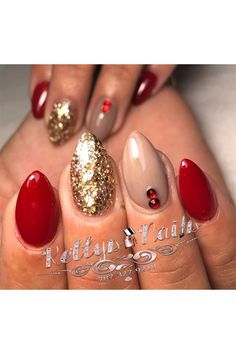 Simple and Stunning Christmas Nailss for Home Stylists Makeup With Wine Dress, Red And Gold Nails Short, Red And Gold Nail Art, Rosy Nails, Red And Gold Nails, Short Nail Manicure, Golden Nails, Nail Candy, Christmas Nails Acrylic