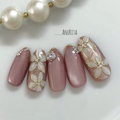 春/夏/卒業式/入学式/ハンド - nailsalon AneRita 切田茜のネイルデザイン[No.8703762]｜ネイルブック Bride Nails Art Designs, Nail Art Pengantin, Navratri Nail Art, Nail Art Bunga, Navratri Nails, Tokyo Nails, Bridal Nails Designs, Quick Nail Art, Eye Nail Art