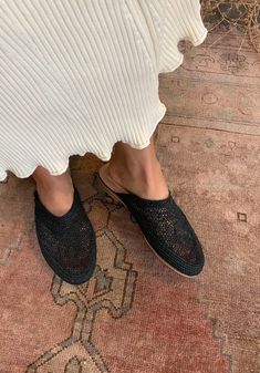 Open back raffia slippers straw Chic Open Toe Slip-on Slippers, Summer Slip-on Slippers With Woven Sole, Natural Slip-on Beach Slippers, Woven Slip-on Mules For Vacation, Bohemian Slip-on Beach Slippers, Raffia Shoes, Wedding Slippers, Woven Shoes, Burning Man Outfits