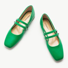 Double Stripes Mary Jane shoes in Green Square Toe Flats, Green Flats, Social Dresses, Heel Grips, Women Flats, Black Oil, Mary Jane Flats, Leather Mary Janes, Jane Shoes