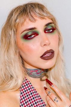 If you embrace the no-rules philosophy in makeup, this look is your match! It playfully combines green and red, an unconventional choice for eye makeup. Keep in mind that these colors are complementary, creating a mesmerizing contrast that will wonderfully highlight your green eyes!//photocredit:@muaawesome Red Lashes, Makeup Gallery, Chic Makeup, Unique Makeup, Emo Makeup, Grunge Makeup, Pretty Makeup