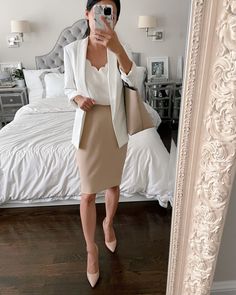 business formal professional petite outfit ideas // how to style a white blazer Formal Skirt Outfit, Networking Event Outfit, Business Formal Outfit, Event Outfit Ideas, Business Professional Outfits, Smart Casual Work Outfit