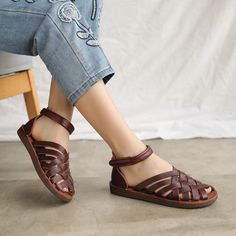 Gender: Women Item Type: Sandals Main Material: Cow Leather Style: Casual, Classic, Retro Season: Summer Heel Type: Flat Outsole Material: Rubber Heel Height: Low Heel (1-3 cm) Size Length cm inch 35 22.5 8.86 36 23 9.06 37 23.5 9.25 38 24 9.45 39 24.5 9.65 40 25 9.84 Cheap Retro Summer Sandals, Fairy Core Sandals, Vintage Hippi Sandals, Casual Leather Sandals, Summer Flat Sandals, Summer Sandals Flat, Saltwater Sandals, Woven Sandals, Summer Heels