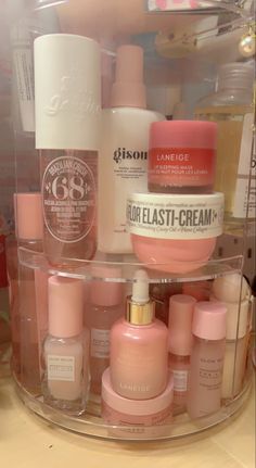 Body Care Combo, Cute Pink Skincare, Pink Skin Care, Pink Aesthetic Skincare, Smell Good Combo, Pink Aesthetic Makeup Products, Makeup Products Aesthetic Pink, Aesthetic Pink Perfume, Aesthetic Skincare