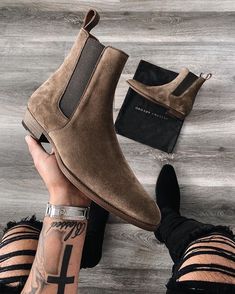 Leather Chelsea Boots Men Outfit, Suede Boots Outfit, Brown Suede Chelsea Boots, Chelsea Boots Men Outfit, Mens Suede Boots, Chelsea Boots Outfit, Boots Men Outfit, Boots Outfit Men, Chelsea Boots Mens