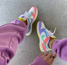 Rainbow Nikes, Zapatillas Nike Jordan, Looks Hip Hop, Colorful Sneakers, Jordan Shoes Girls, All Nike Shoes, Cute Nike Shoes