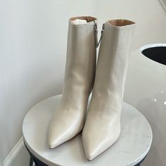 Schutz Leather Sole Boots In Color Couros/Branco Deluxe Nap/Pearl -Custom Size 7.5b -Side Zipper - White Leather Boots, Pointy Shoes, Shoe Inspo, White Leather, Bootie, Side Zipper, Leather Boots, Bootie Boots, Custom Sizing