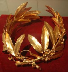 Laurel Wreath Coronation Crown of Emperor Napoleon I, France (1804; gold). Historic Crowns, Laurel Wreath Crown, Laurel Crown, Royal Crowns, Gold Wreath, Royal Tiaras, Royal Jewels, Laurel Wreath, Gold Crown