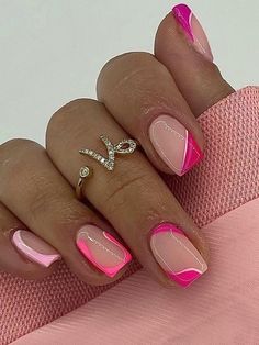 various shades of pink negative space nails Nails 2023 Pink And White, Summer Nails 2023 Pink, Nail Designs Hot Pink, Summer Nails 2023, Beach Nail Art