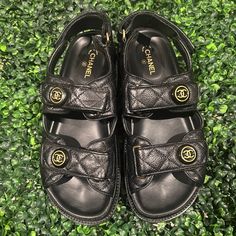 Dog Bit A Little On The Right Sandal Dad Sandals, Dog Biting, Box Color, Chanel Shoes, Women's Shoes Sandals, Shoes Sandals, Chanel, Size 6, Women Shoes