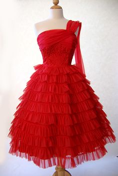 ☆ 50's ☆ Vintage Tulle Dress, 50s Prom Dresses, 50s Prom, Vintage Red Dress, Valentines Day Dresses, Fashion 1950s, Prom Dresses Vintage, 50s Dresses, 1950s Fashion