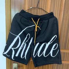 Rhude White Logo Print Knitted Drawstring Black Shorts And Casual Pants New With Tags Brand: Rhude Unisex 100% Cotton Size: M L Xl Xxl Type: Summer Same Price For Men And Women Size Length 1/2waist 1/2hip M-------50cm------27cm------100cm L-------52cm------29cm------104cm Xl------54cm------31cm------108cm Xxl-----56cm------33cm------112cm Only Accept Reasonable Bids Black Short Pants For Loungewear, Rhude Shorts, Logo Knit, Orange Shorts, Sweat Shorts, Khaki Shorts, Green Shorts, Knit Shorts, Shorts Athletic