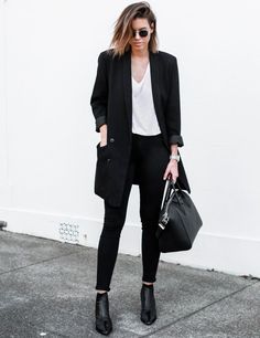 Goal Outfits, Outfit Nero, Black Blazer Outfit, Minimalist Moda, Blue Outfits, Style Casual Chic, Outfit Chic, Jeans Outfit Casual, Blazer Outfit