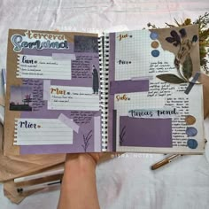 Bullet journal ideas Scrapbook Ideas For School Projects, Scrapbook Ideas Aesthetic, Creative Book Cover Designs, Creative Book Covers, Diy Photo Book, Creative School Project Ideas, Paper Art Design, Bond Paper Design, Bullet Journal Paper