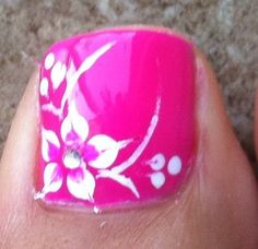 Big Toe Pink with White Diamond Floral Design Nail Art Uñas Color Coral, Flower Pedicure Designs, Hawaiian Flower Nails, Flower Toe Nails, Hawaiian Nails, Toenail Art Designs, Pink Toe Nails, Pedicure Designs Toenails, Pretty Toe Nails