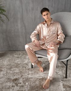 Groom Pajama, Custom Satin Pajama for Men, Mr Pajams, Long Personalized Pajama Set, Gift for him, Fathers Day Gift, Anniversary gift - L+L 🌟About🌟     Satin is a popular fabric for couples' pajamas because it feels soft and silky against the skin. It also has a luxurious sheen that can add an elegant touch to your sleepwear.     Satin pajamas for couples come in a variety of colors and patterns to suit your taste. You might find classic black, white, or navy sets, or you might opt for somethin Men Pajamas, Pajama For Men, Mens Pjs, Satin Pajama Set, Kids Robes, Womens Pjs, Personalized Pajamas, Holiday Dress Outfit, Men's Robes