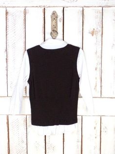 "90s brown argyle knit sweater vest shirt/white shirt sweater pullover/brown pullover sweater vest/minimalist Measurements...taken flat -marked size: juniors xlarge -across bust: 18\" -length: 25.5\" -sleeve: 17\" -shoulder: 16\" Features... -brown argyle knit vest -white cotton shirt accents -easy to wear pullover style -have the shirt look without the bulkiness -AB Studio Condition... -excellent vintage condition -gently worn TB731" Black Party Tops, Ukrainian Clothing, White Ruffle Blouse, Mexican Blouse, Linen Top Women, Linen Shirts Women, Knit Sweater Vest, Ab Studio, Loose Fitting Tops