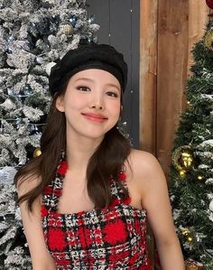 Christmas Kpop Pfp, Nayeon Red, Nayeon Pictures, Nayeon Icons