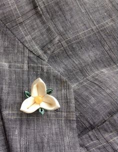 Trillium Flower Lapel Pins Men Women Lapel Pin White Lapel | Etsy White Flower Lapel Pin For Formal Occasions, Classic White Lapel Pin For Formal Occasions, Classic White Brooches For Formal Occasion, Classic White Brooch For Formal Occasions, Elegant White Flower Lapel Pin, White Handmade Flowers Lapel Pin For Wedding, White Wedding Lapel Pin With Handmade Flowers, White Flower Decorated Brooches For Formal Occasions, Elegant White Lapel Pin With Handmade Flowers