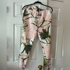 Nwt New York And Company Floral Jogger Pant. Pink, Green Florals Pink Sweatpants For Spring Loungewear, Pink Spring Sweatpants For Loungewear, Pink Cotton Sweatpants For Summer, Pink Lounge Pants For Spring, Pink Spring Loungewear Pants, Pink Cotton Sweatpants For Spring, Trendy Pink Sweatpants For Summer, Casual Pink Floral Print Pants, Spring Loungewear Sweatpants