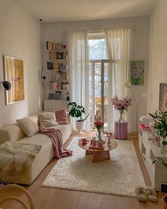 Cute Apartment, Aesthetic Living Room, Living Room Design Inspiration, Dream Room Inspiration, Dream Apartment, Cozy Decor, Living Room Design, Apartment Inspiration