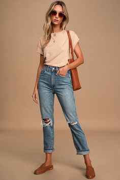 High Rise Jeans Outfit, Straight Leg Jeans Outfits, Jeans Outfit Summer, Summer Work Outfits, Mode Inspiration, Retro Outfits, Outfits Casuales