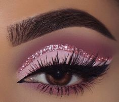 Birthday Eyeshadow, Xv Ideas, Makeup Images, Pink Eye Makeup, Prom 2023, Cute Eye Makeup, Cap Decoration