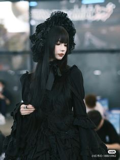 Gothic Lotia, Vkei Outfits Female, Egl Fashion Gothic, Goth Lolitas, Aristocrat Fashion, Vkei Outfits, Elegant Gothic Aristocrat, Gothic Aristocrat, Moi Meme Moitie