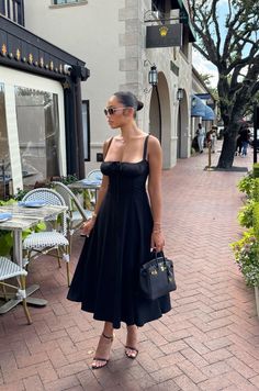 Black Dress Modest Classy, Flowing Outfits Classy, Dressy Brunch Outfit Summer, Bombshell Outfit Classy, Kitten Heel Outfits Classy, Vacation Outfits Modest Summer, Modest Romantic Outfit, Flowy Dress Black Woman, Old Money Vacation Outfits Women