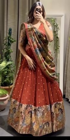 Latest Dupatta Draping Styles, Latest Lehanga 2024, Halfsarees Designer Latest, South Dress, Lengha Design, Exclusive Saree Blouse Designs, Lehenga Designs Latest, Brown Munde, Kalamkari Prints