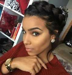 Pretty braided halo Braid Around Head, Jade Kendle, Women Haircuts, American Hairstyles, Hair 2018, Hair Laid, Amazing Hair, Hair Crush