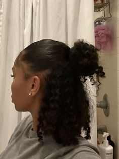 Half Up Half Down With Bangs Natural Hair, Up Down Natural Hairstyles, Curly Hairstyles Curly Hair, Cute Curly Bob Hairstyles, Hair Styles For Curly Hair Black Women, Middle Bun Hairstyles For Black Women, Quick Curly Hairstyles Short Hair, Mid Length Hairstyles Curly, Curly Messy Bun Black Women