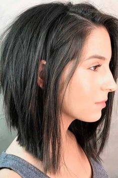 Inverted Lob, Triangular Graduation, Bob Hairstyles Brunette, Inverted Bob Haircuts, Mom Hair, Angled Bob Hairstyles, Inverted Bob Hairstyles, Medium Bob, Bob Hairstyles For Thick